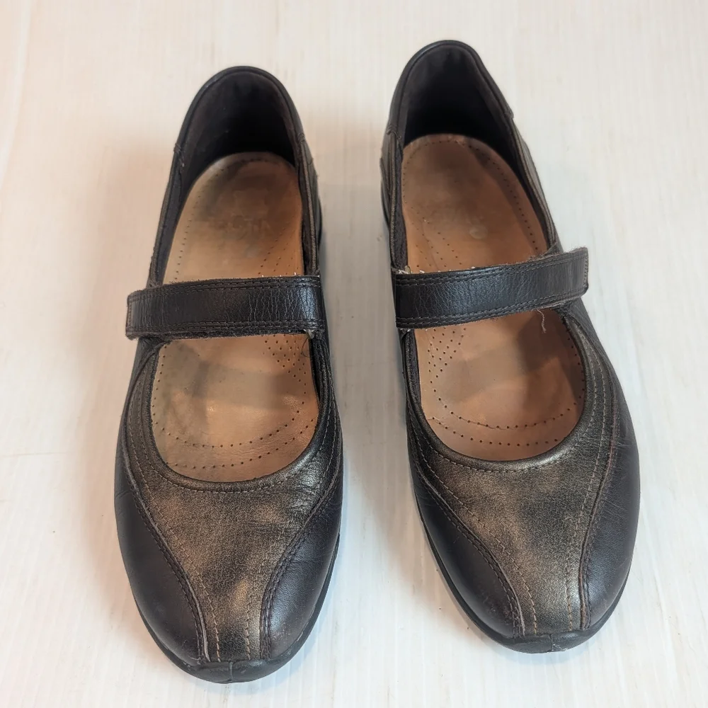 ECCO Women's Dark Brown Leather Mary Jane Flats Loafers Size 39